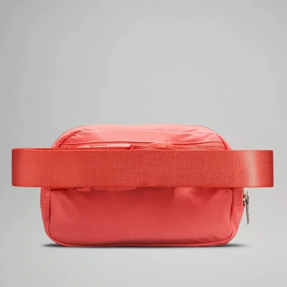 Lululemon Everywhere Belt Bag * Raspberry Cream - Picture 2 of 5